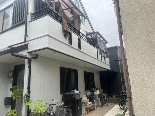 東京都目黒区にて雨漏り修理〈外壁塗装、屋根塗装、バルコニーの補修〉